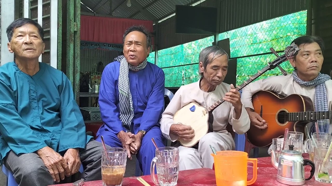 HẠT MUỐI NGHĨA TÌNH ĐẾN TRƯỜNG SA